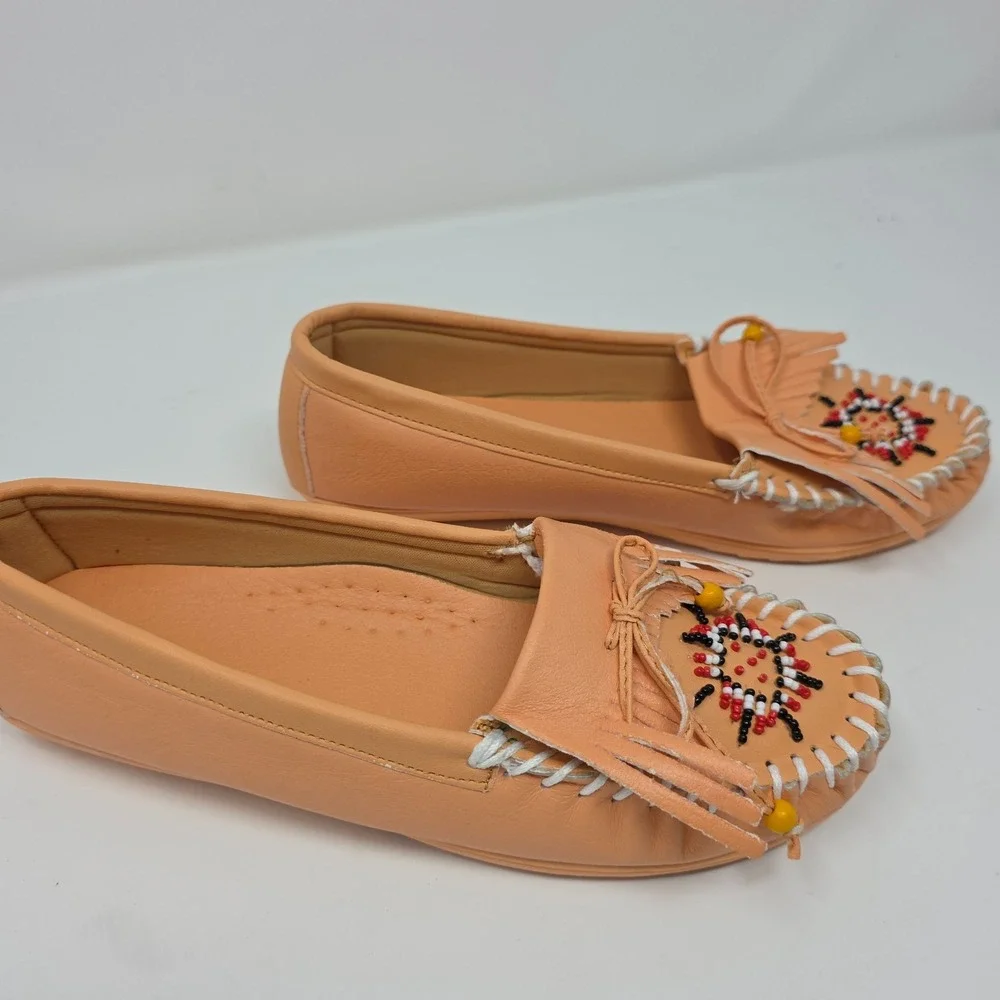 Designer Moccasin Loafer Shoes Womens 9M Apricot Leather Beaded Low Top Slip On - Picture 3 of 8